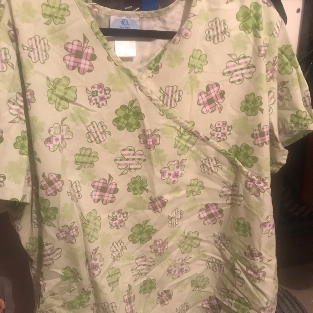 Scrub top 3x